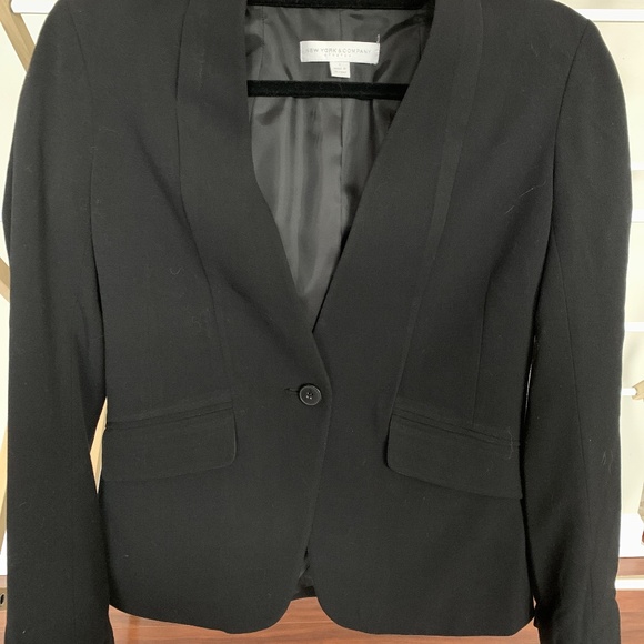 Black tailored one button jacket - Picture 1 of 5